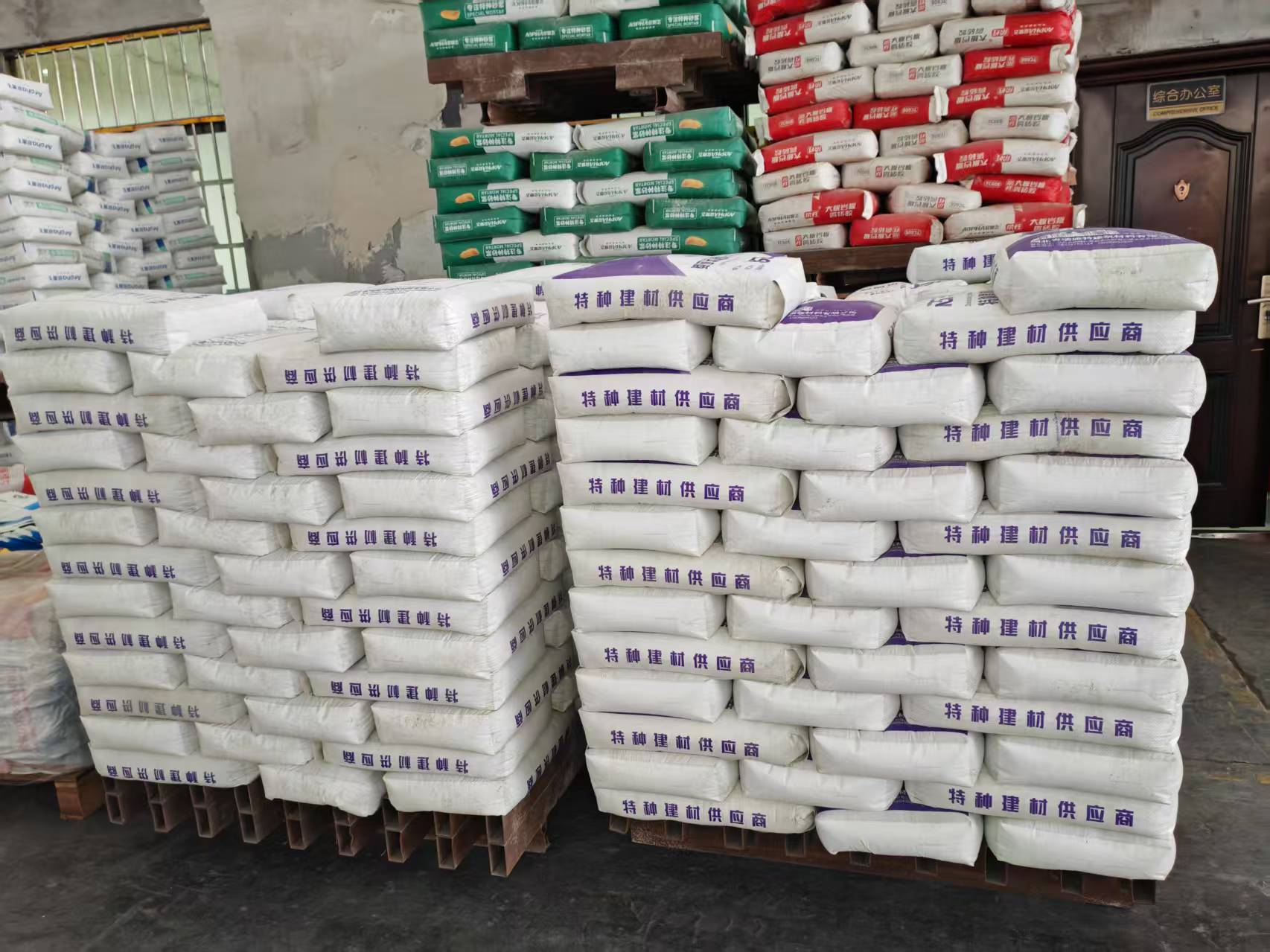 吴忠拱顶带模注浆料